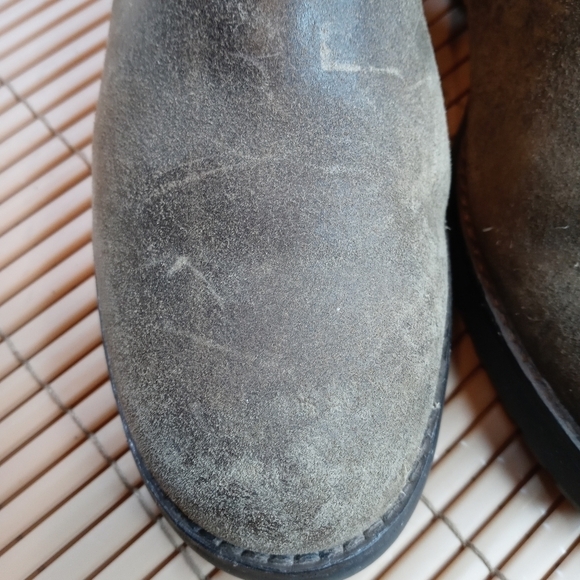 UGG "Niels II" Water Resistant Brown Leather /Sheepskin Shearling lined Bootie. - Picture 8 of 11